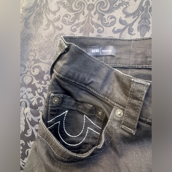 True Religion GENO Relaxed Slim size 34
Inseam 32” - Picture 4 of 8